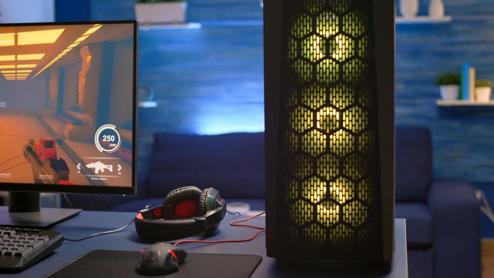 Custom PC Build in Abu Dhabi: Should You Build or Buy Pre-Built?
